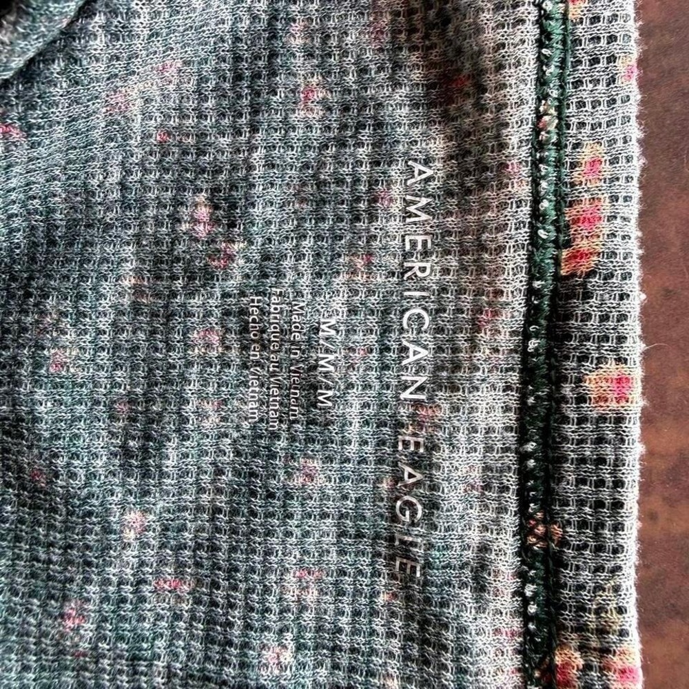 American Eagle Womens Sage Green Floral Waffle Knit Cropped Cami Tank Top Medium - Picture 3 of 3